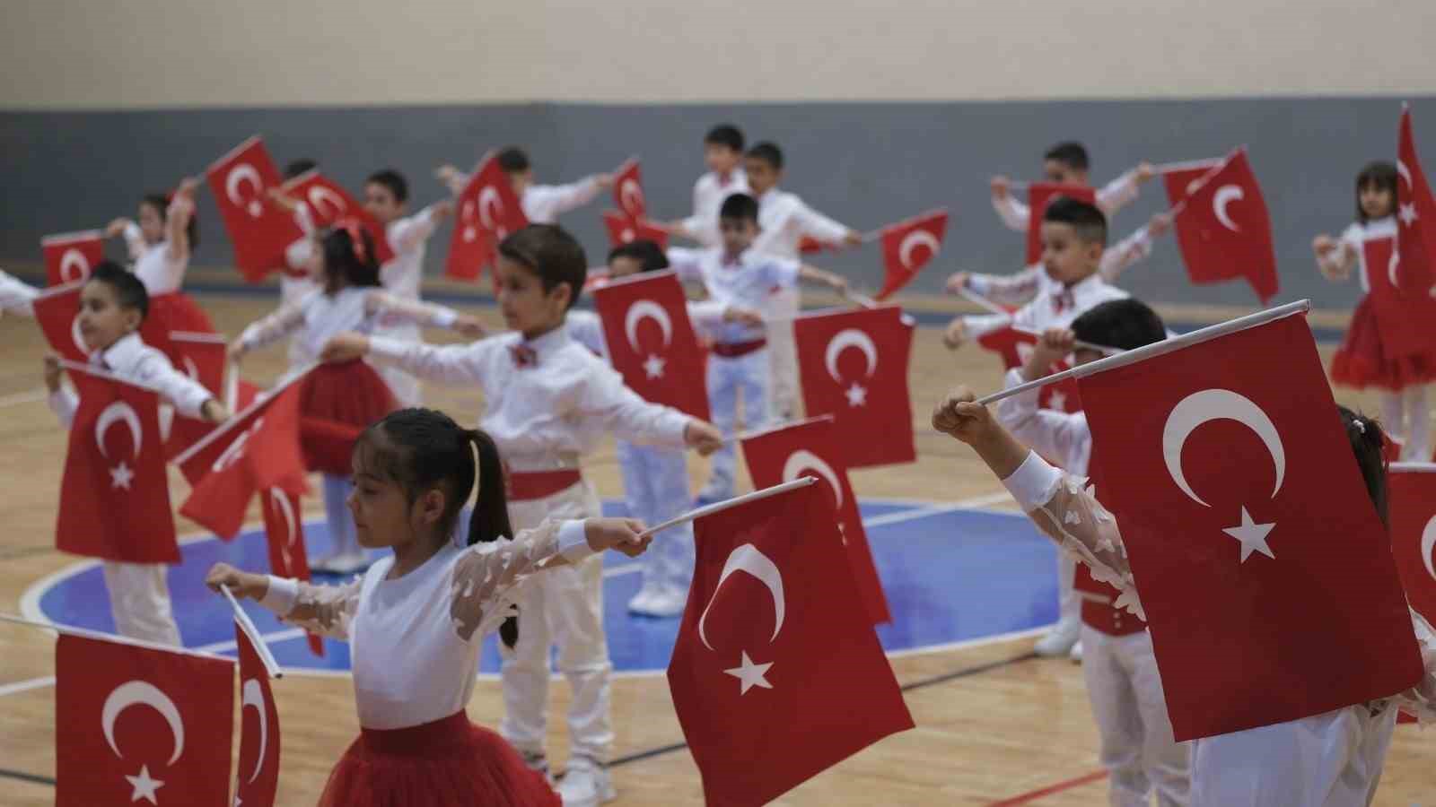 Karaman’da 23 Nisan coşkusu
