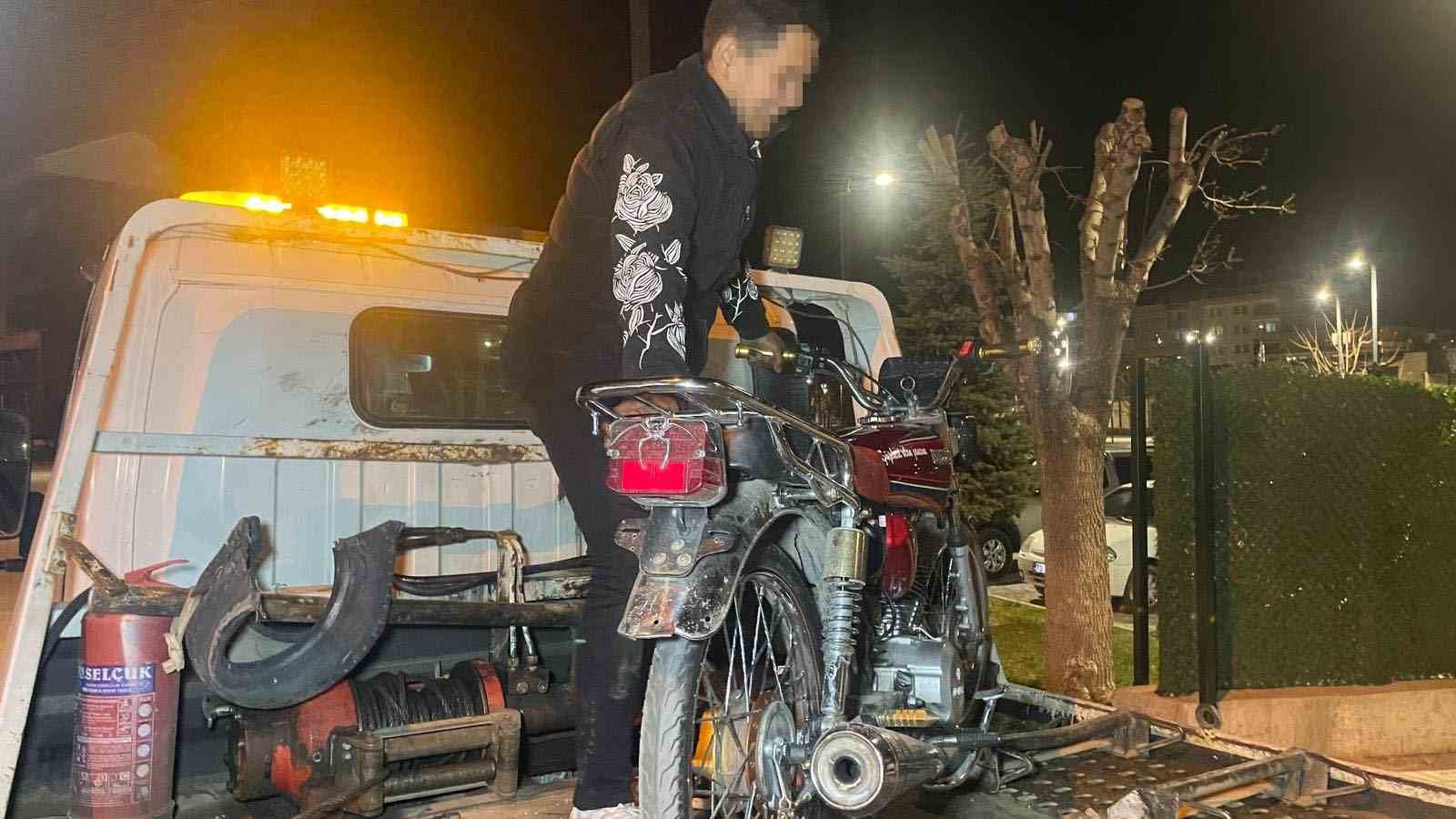 Karaman’da 5 motosiklet parası ceza yiyen sürücünün rahatlığı pes dedirtti
