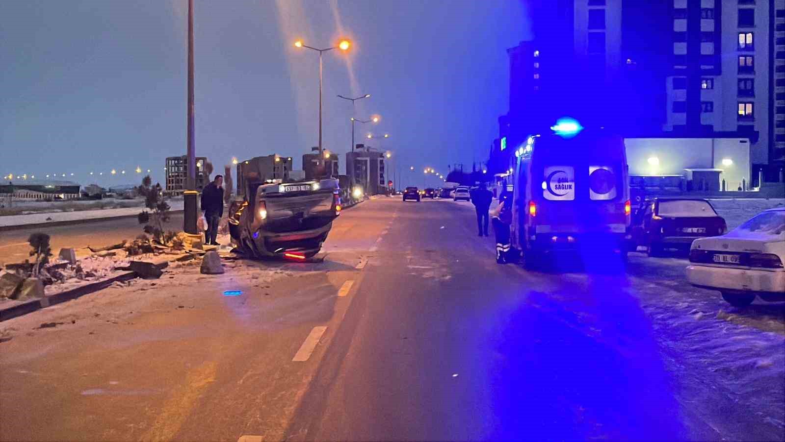 Karaman’da buzlanma kazaya yol açtı: 2 yaralı
