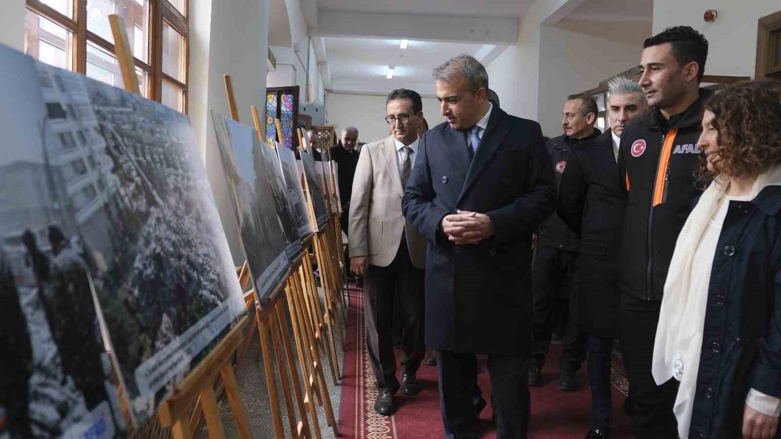 Karaman’da depremde hayatını kaybedenler için anma programı düzenlendi
