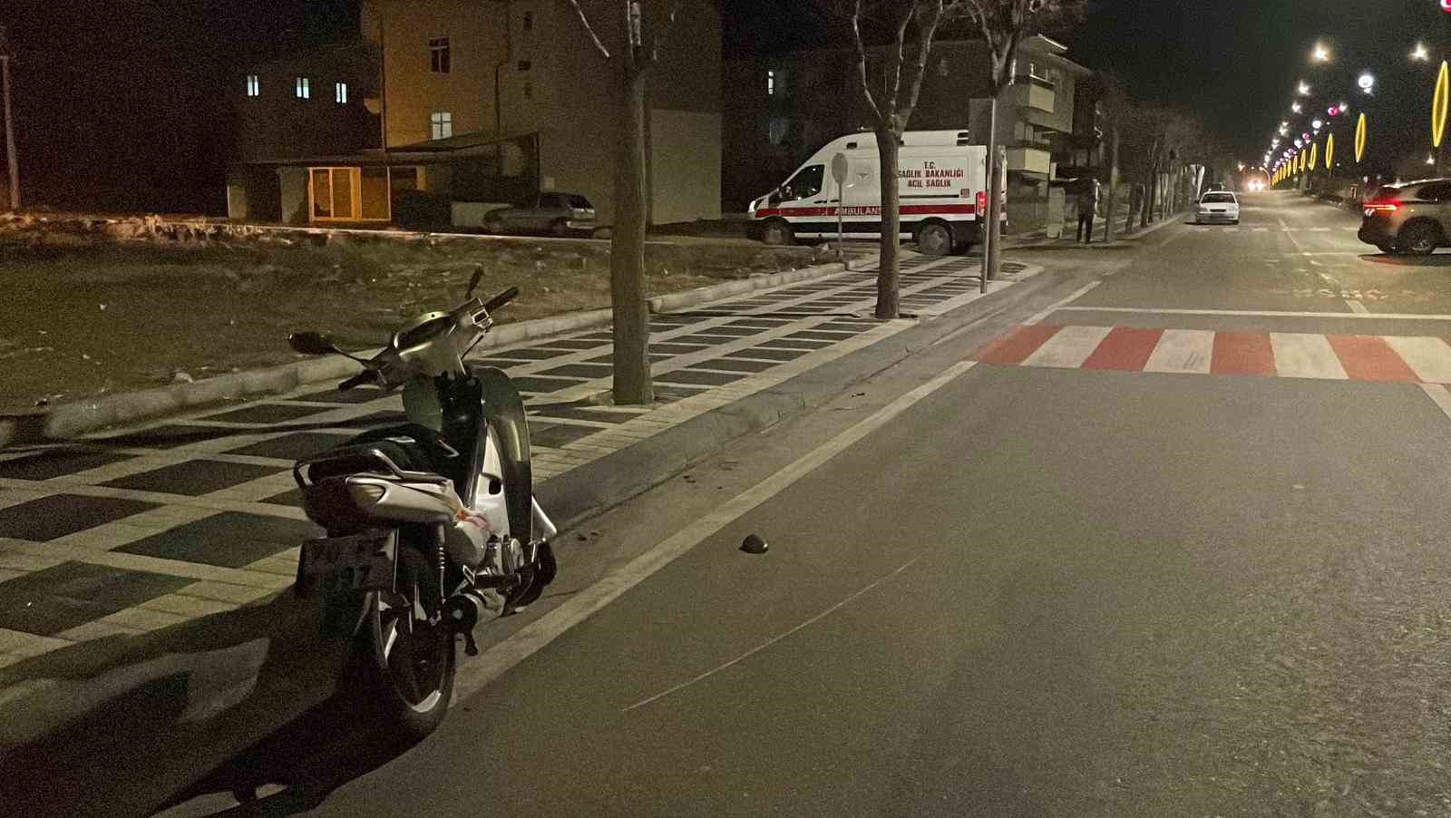 Karaman’da devrilen motosikletin sürücüsü yaralandı
