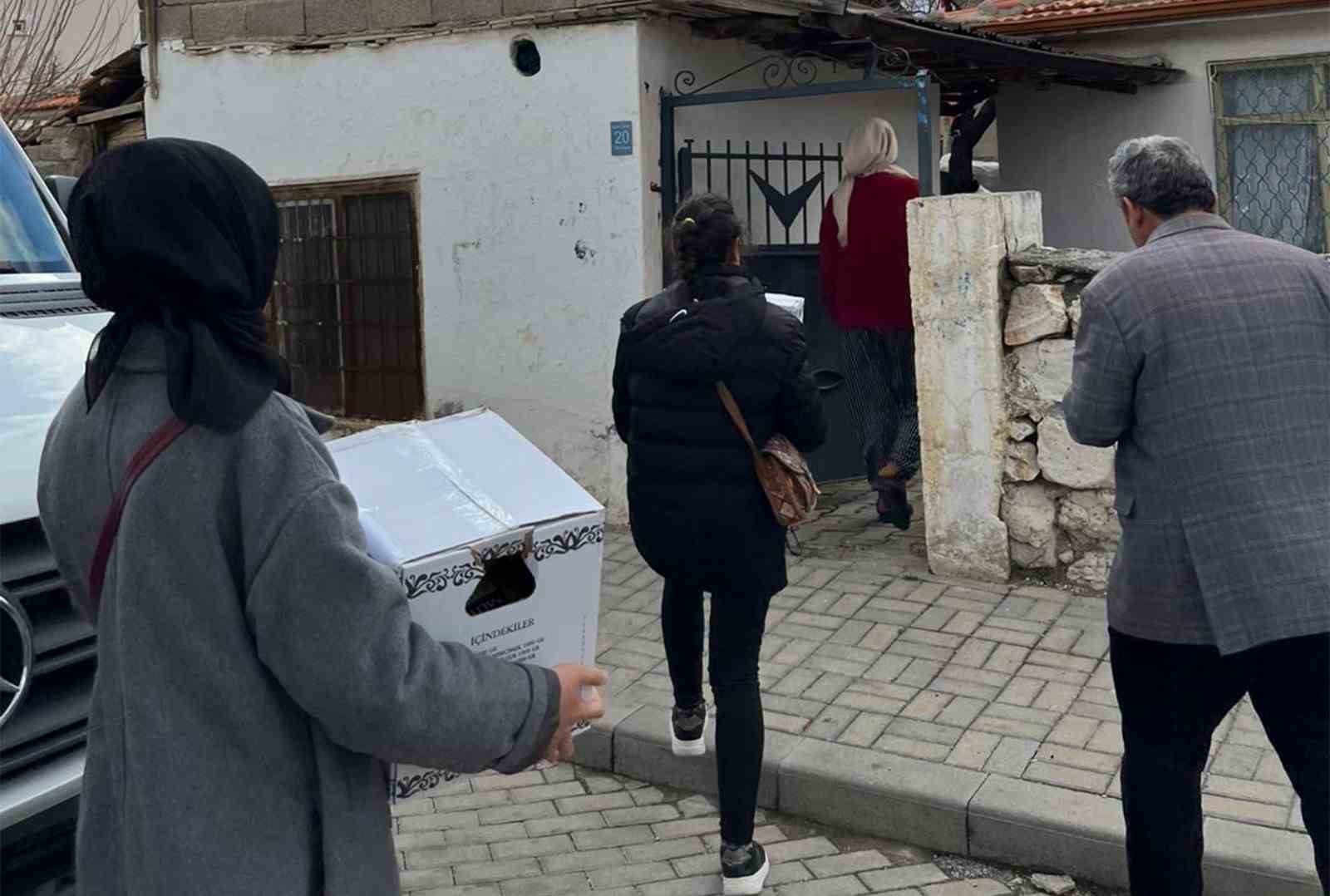 Karaman’da gönüllü gençlerden anlamlı dayanışma
Karaman’da gönüllü gençlerden anlamlı dayanışma