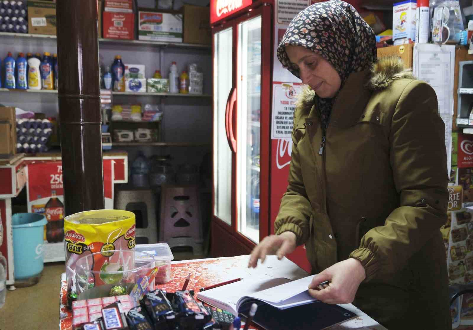 Karaman’da hayırsever, mahalle bakkalındaki borcu kapattı
