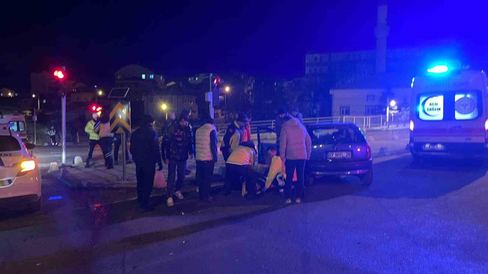 Karaman’da iki otomobil çarpıştı: 3 yaralı
