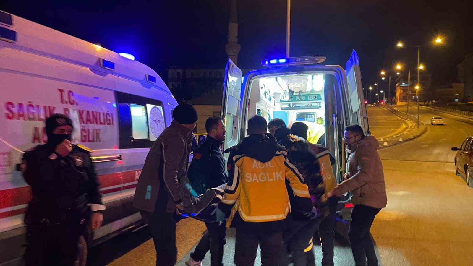 Karaman’da iki otomobil çarpıştı: 3 yaralı
