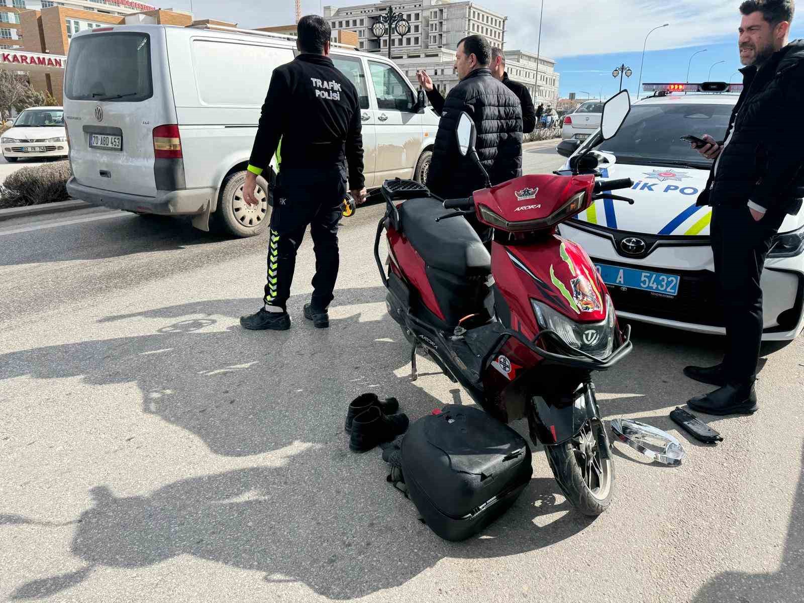 Karaman’da otomobil ile elektrikli bisiklet çarpıştı: 2 yaralı
