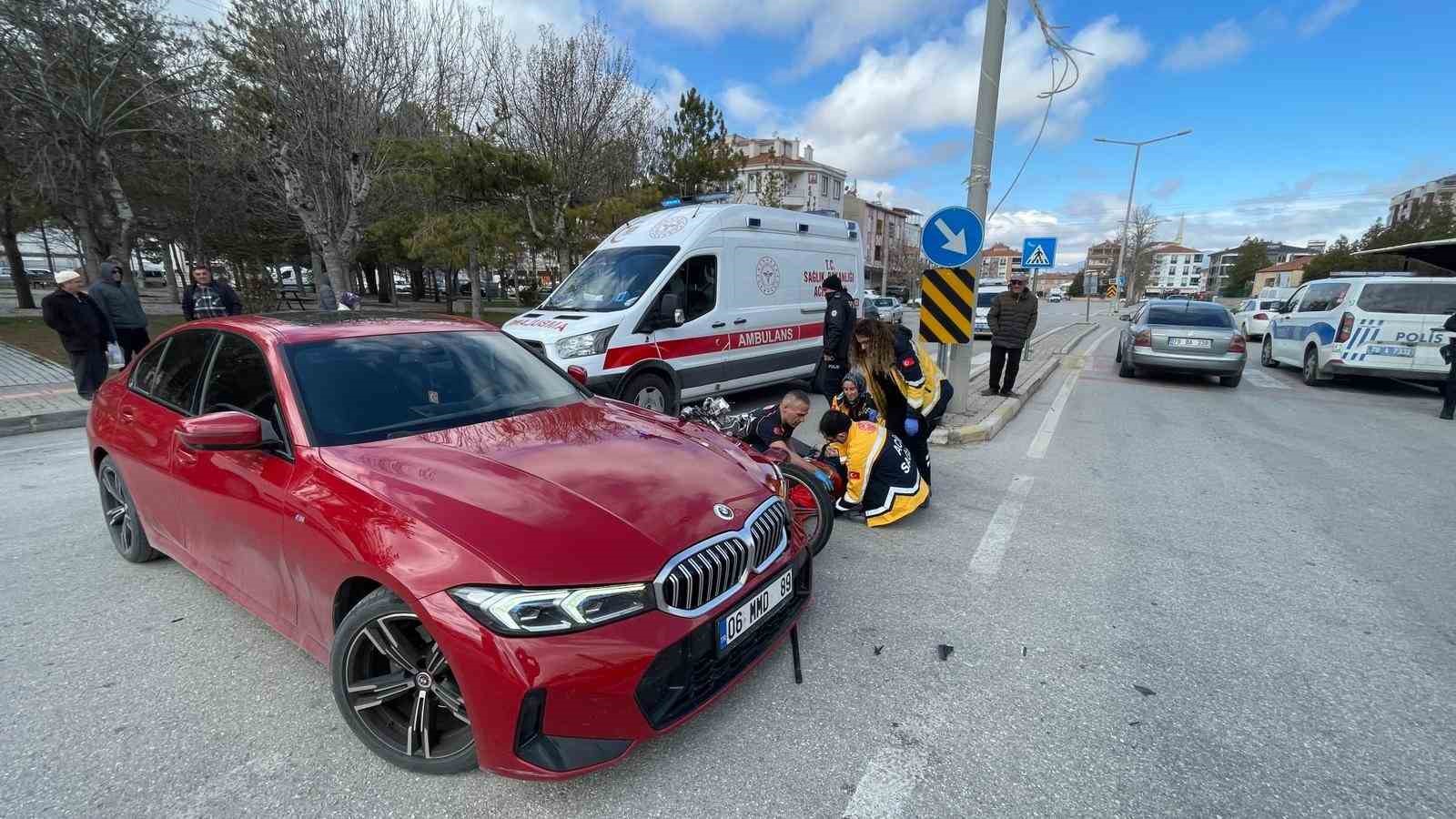 Karaman’da otomobil motosikletle çarpıştı: 1 yaralı
