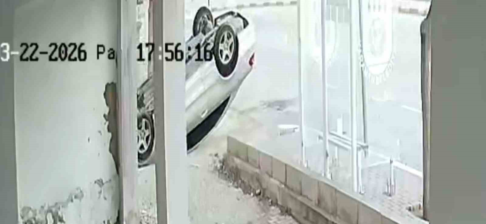 Karaman’da otomobilin takla attığı anlar kameraya yansıdı
