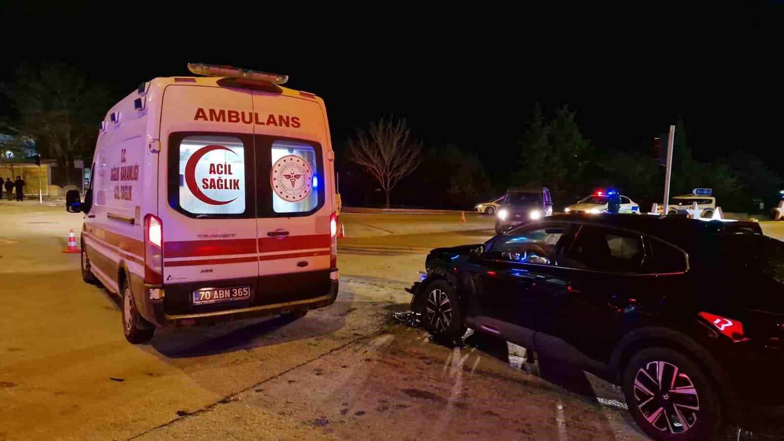 Karaman’da polisten kaçan şüpheliler kaza yaptı: 3 yaralı
