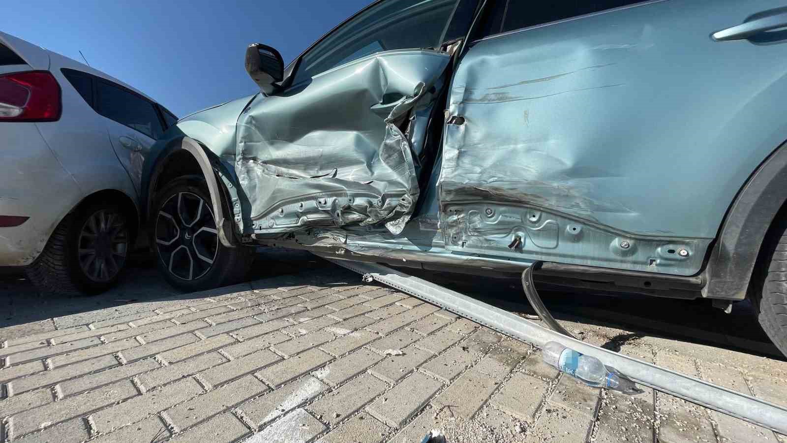 Karaman’da yaşanan kaza ucuz atlatıldı
