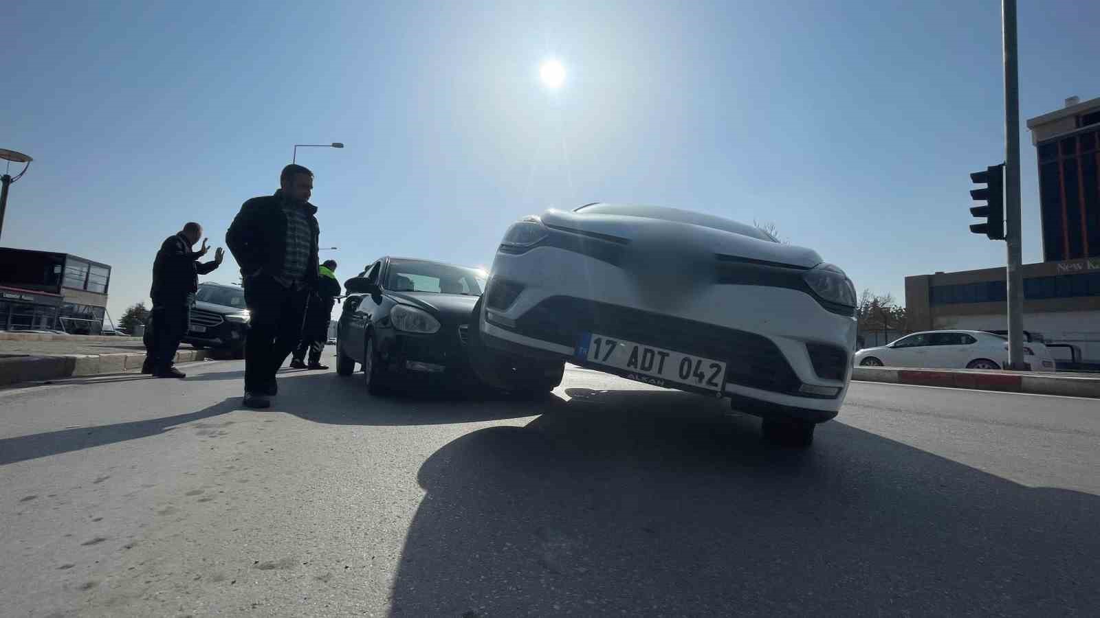 Karaman’da yaşanan kaza ucuz atlatıldı
