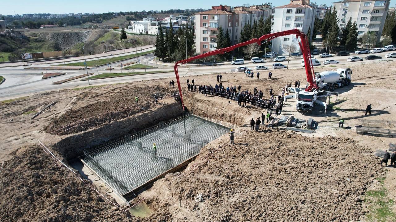 Karapınar Mahallesi’nde Atatürk Parkı’nın temeli atıldı
