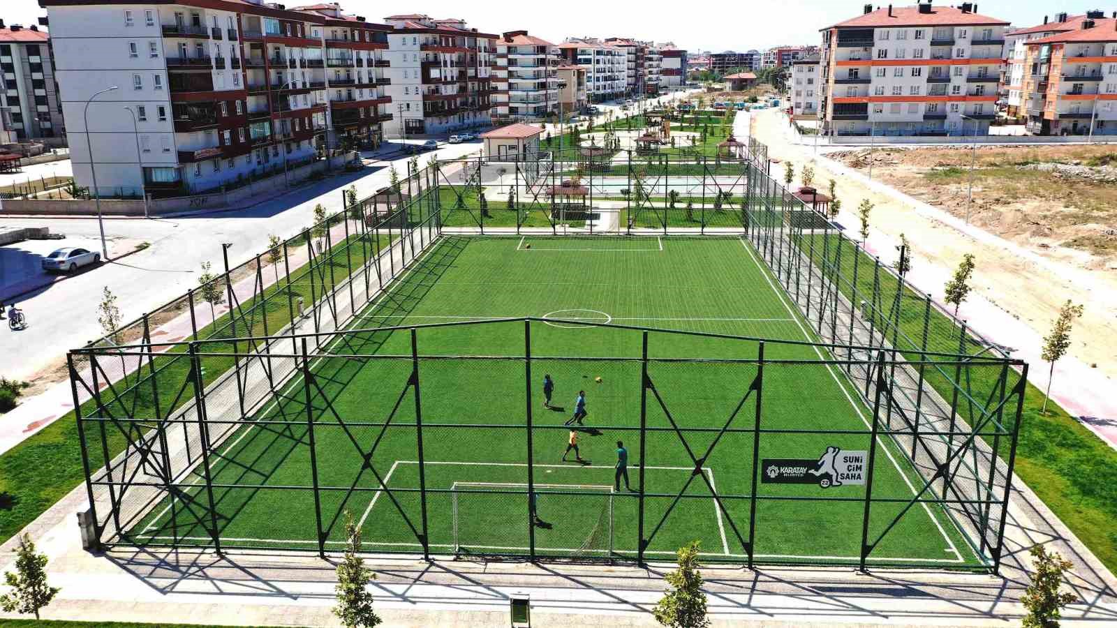 Karatay’da 8 okula FIFA standardında yeni halı saha
