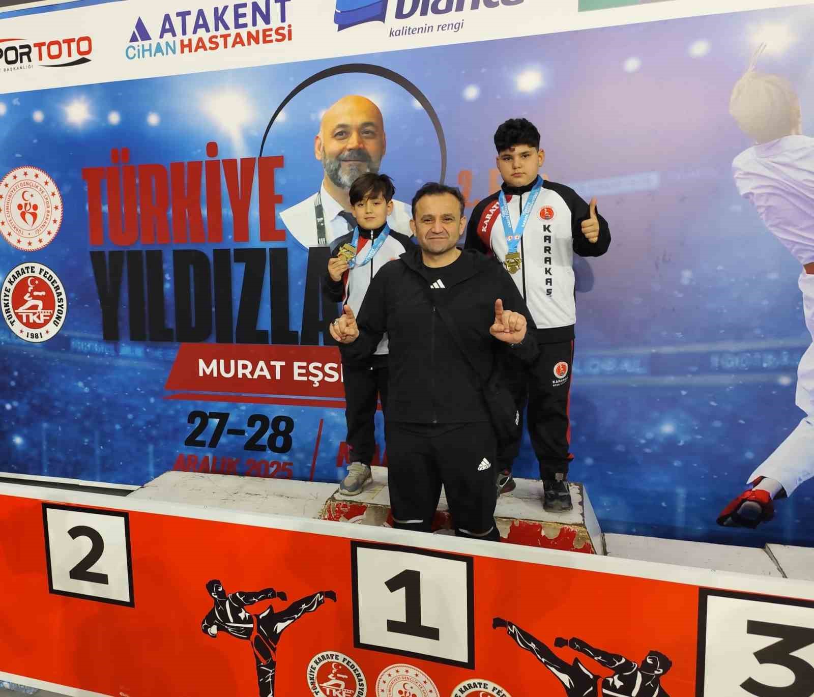 Karate Premier Ligi’nde Ünal kardeşlerden çifte altın
