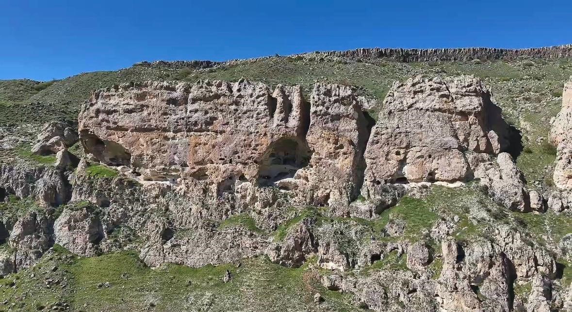 Karayazı’da geleneksel Ters Lale Festivali Mayıs ayında yapılacak
