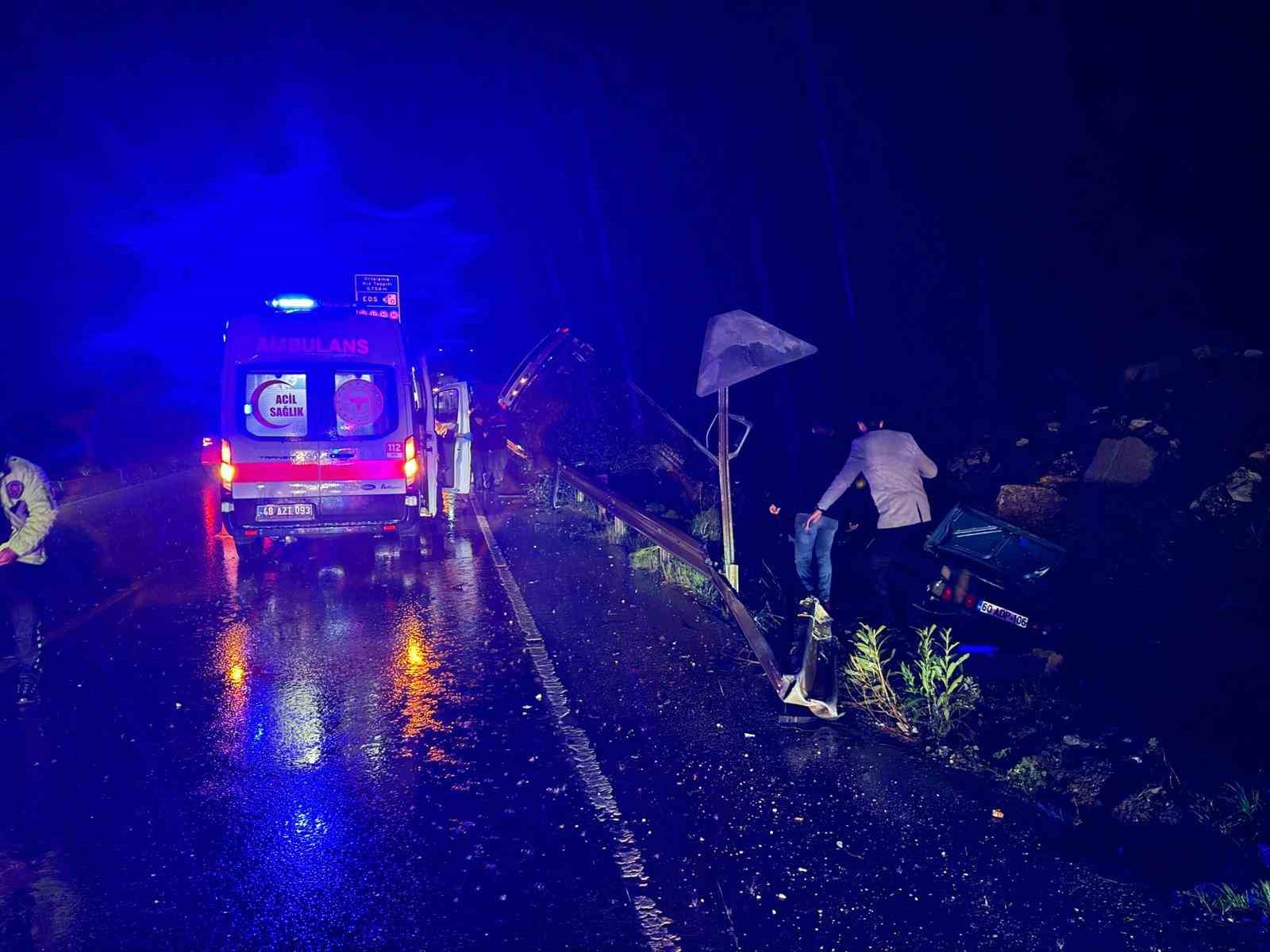 Karayolu savaş alanına döndü: 3 yaralı
