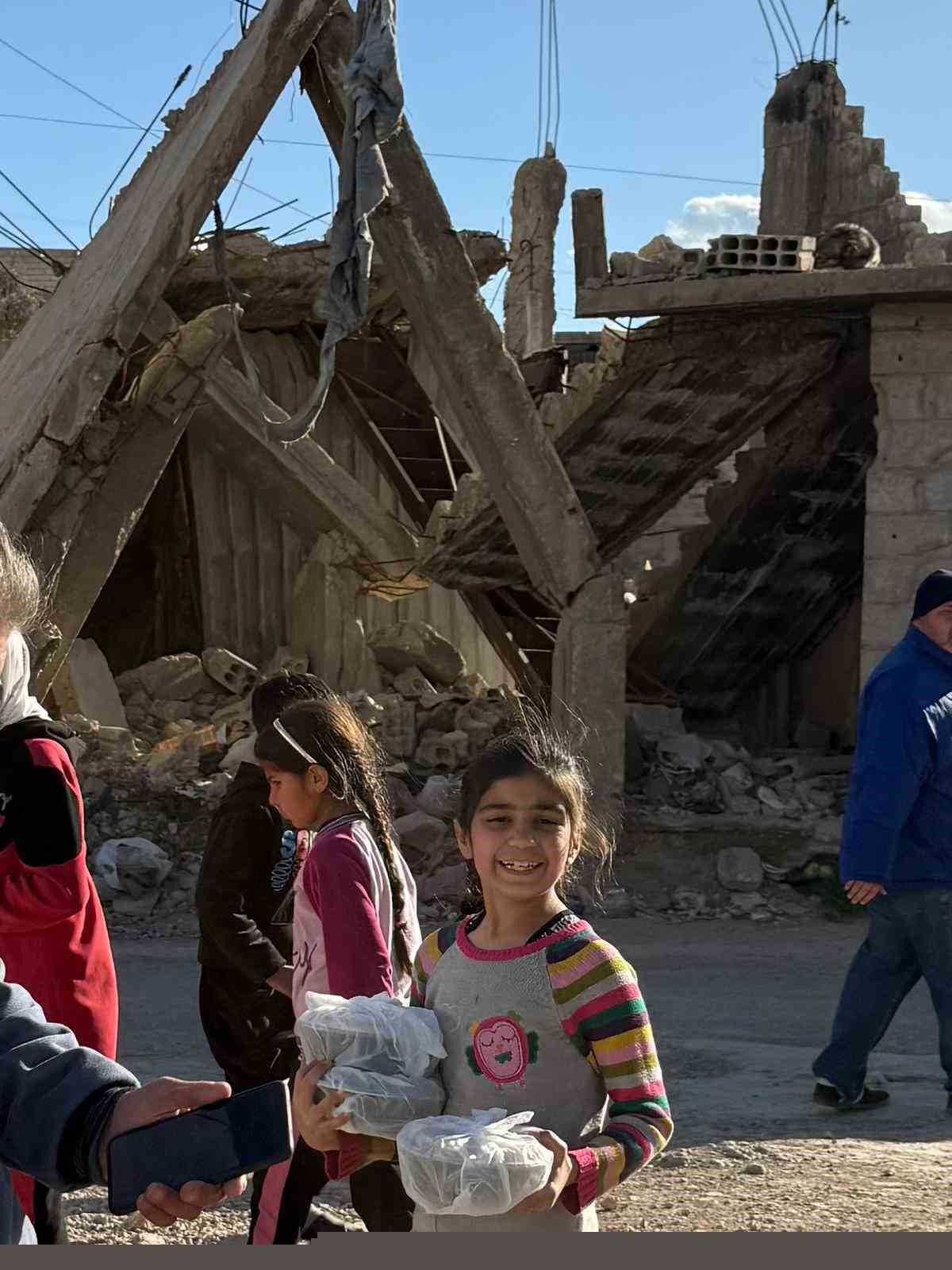 Kardeş şehir Şam’da iftar sofraları kuruldu
