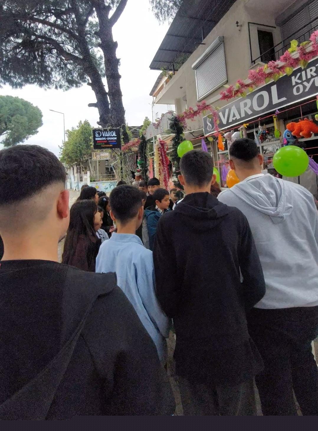 Kardeşköy’de çocuklar çift bayram yaptı
