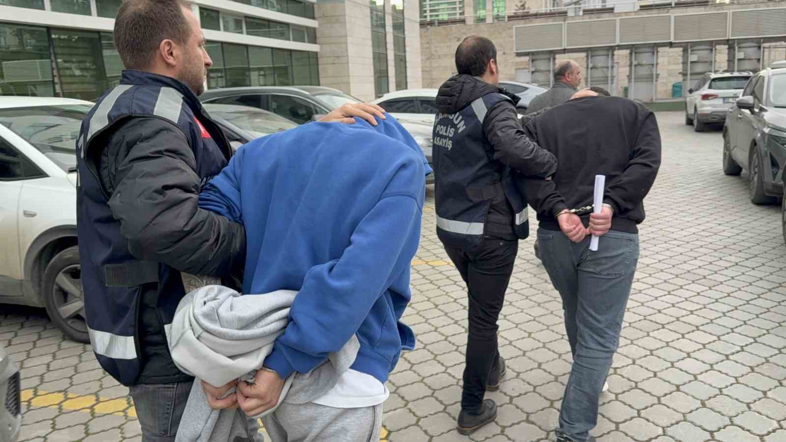 Kardeşlere maskeli saldırı cinayetinde 2 kişi tutuklandı
