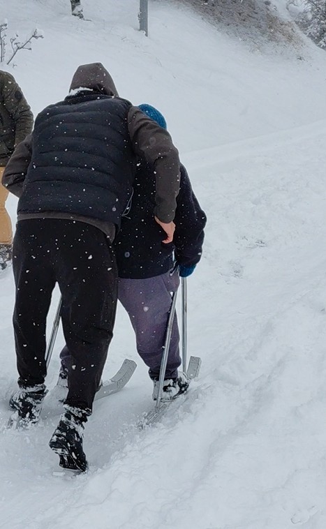 Kardeşlerin Tokat usulü kayak macerası

