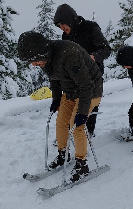 Kardeşlerin Tokat usulü kayak macerası
