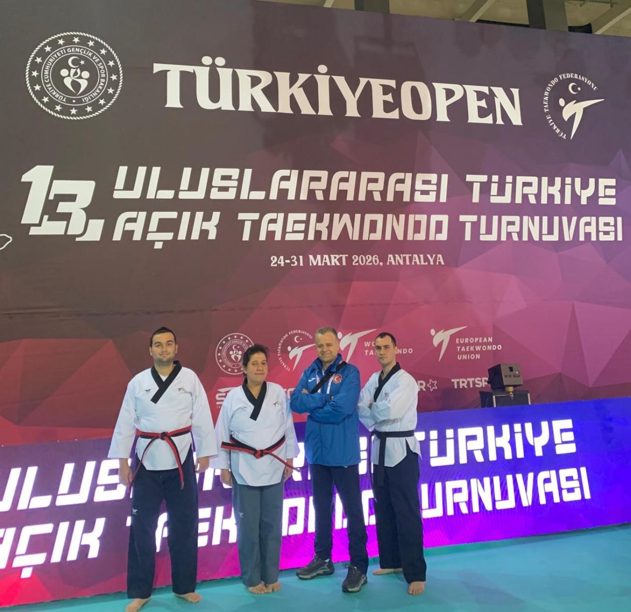 Karesi Taekwondo Spor’dan 5 sporcu milli takıma seçildi
Karesi Taekwondo Spor’dan 5 sporcu milli takıma seçildi