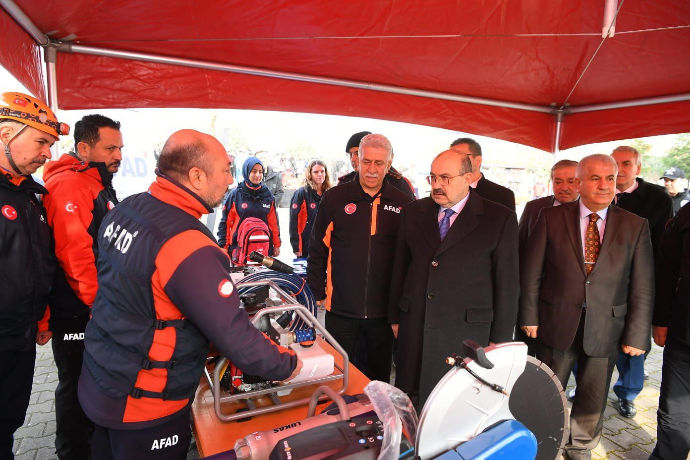 Karesi’de 413 öğrencili dev deprem tatbikatı
