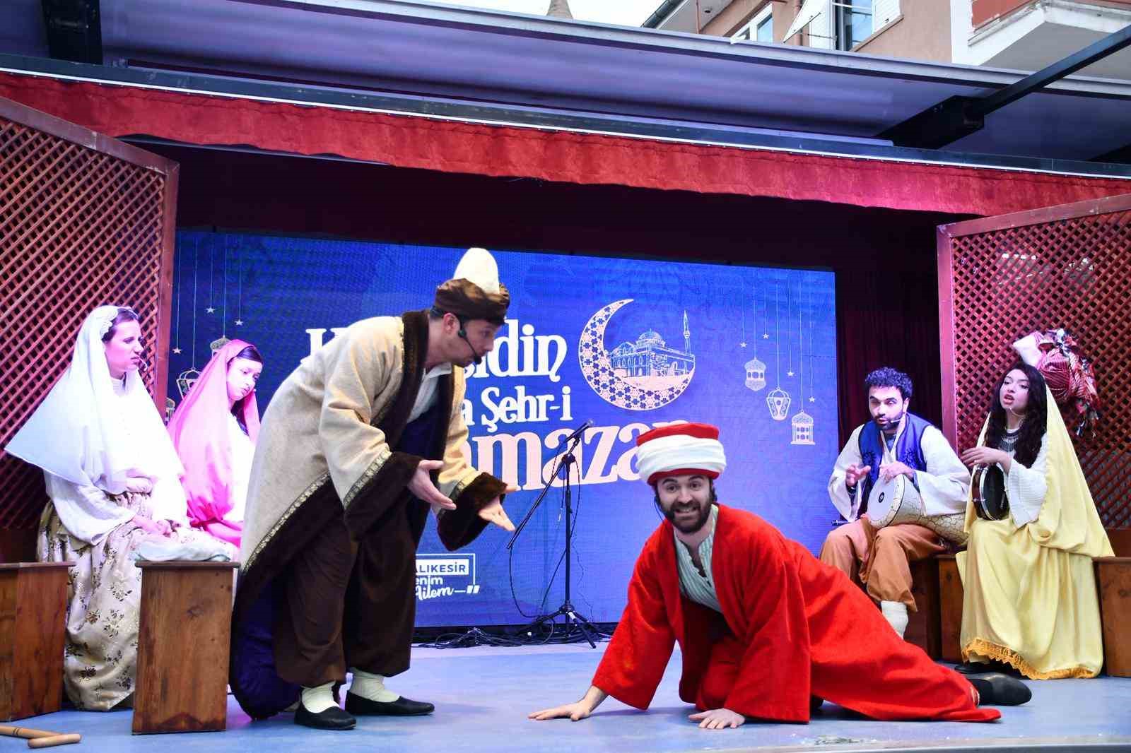 Karesililer Büyükşehir’in iftar sofrasında oruçlarını açtı
