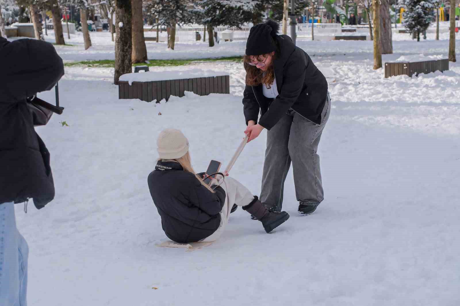 Karın yağışına en çok çocuklar sevindi
