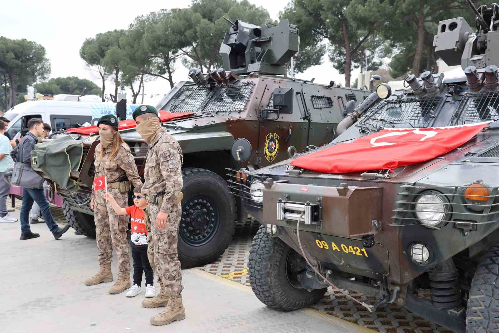 Kariyer Fuarı’nda en yoğun ilgiyi güvenlik ve sağlık stantları gördü

