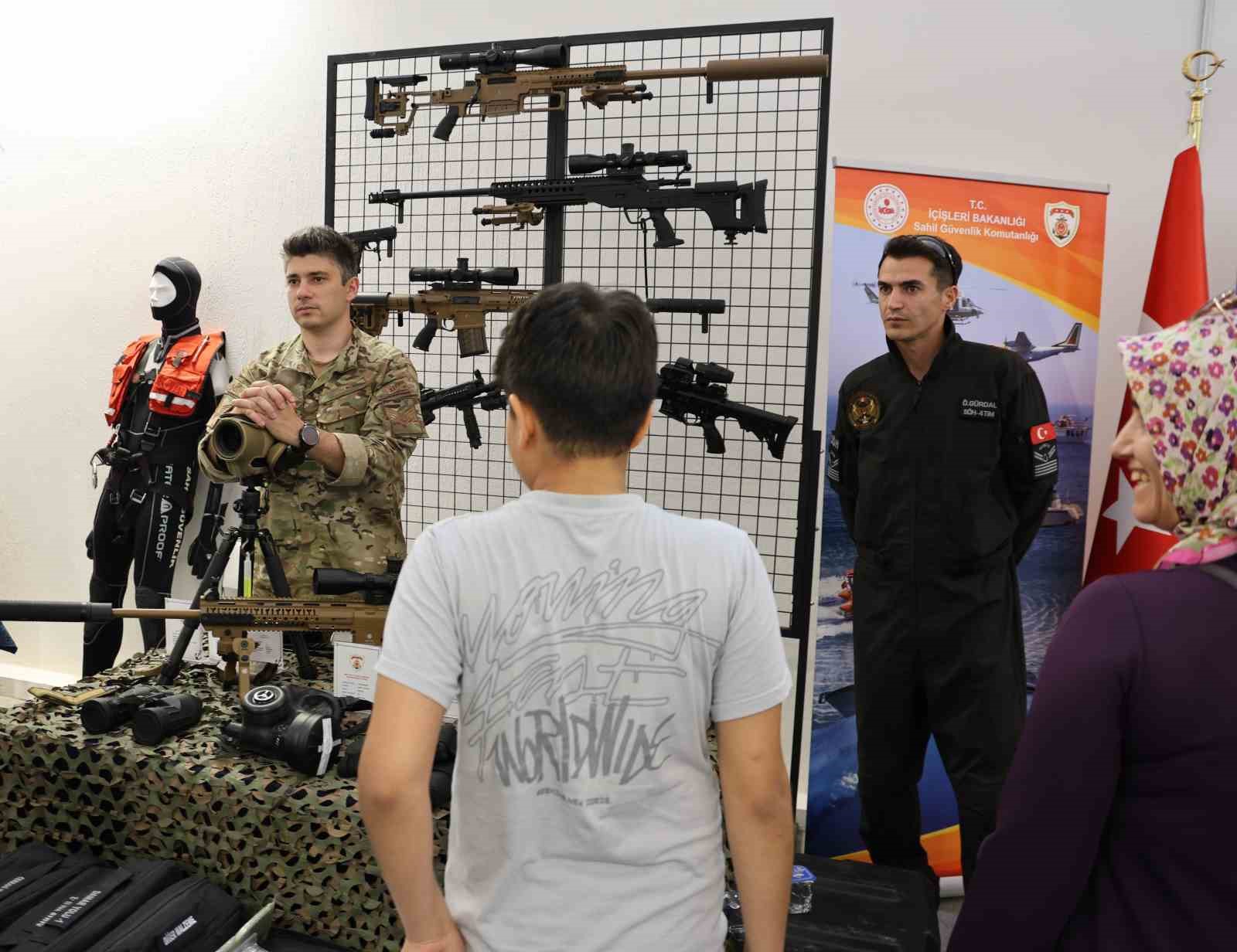 Kariyer Fuarı’nda en yoğun ilgiyi güvenlik ve sağlık stantları gördü
