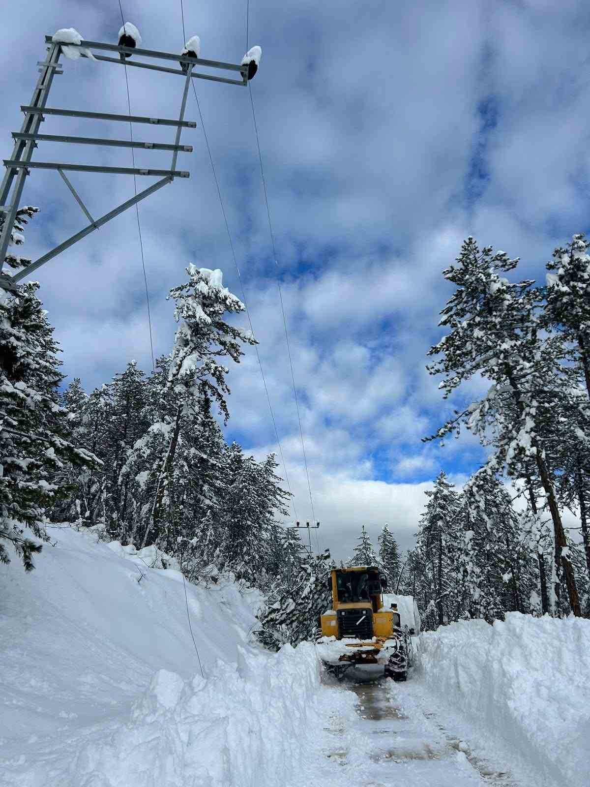 Karla kapanan 278 köy yolundan 149’u açıldı
