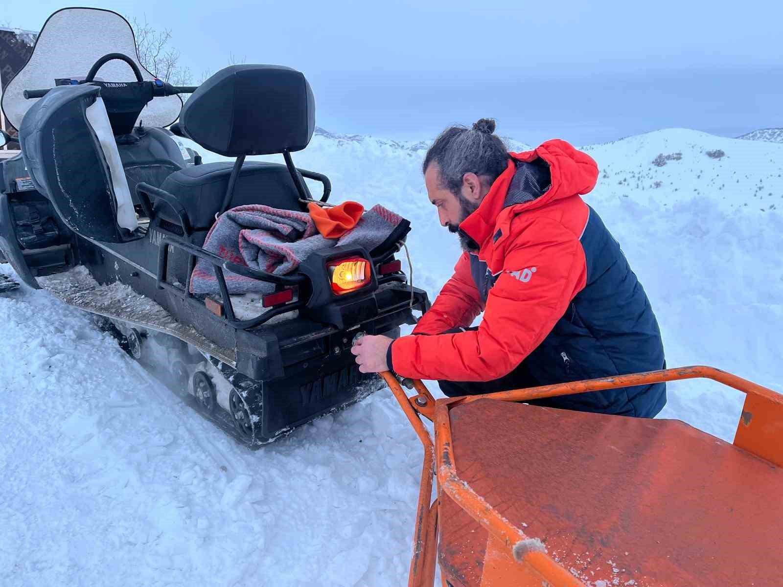 Karla mücadelede güç birliği: Tunceli’de zamanla yarış
