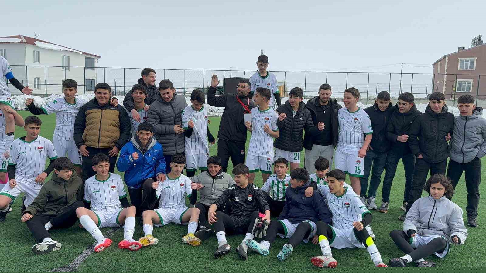 Kars 36 Spor U16 takımı şampiyon oldu, Türkiye Finalleri’ne katılacak
