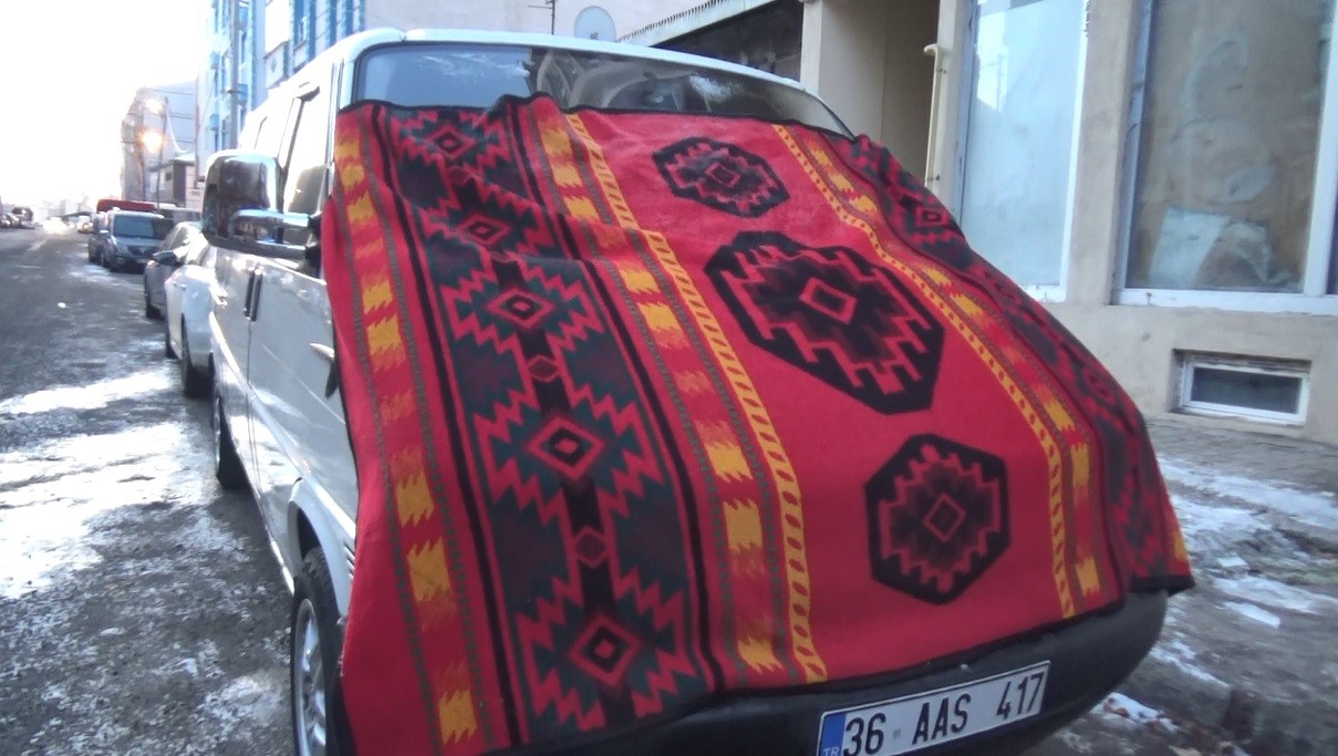 Kars buz tuttu: Termometreler eksi 28’i gösterdi
