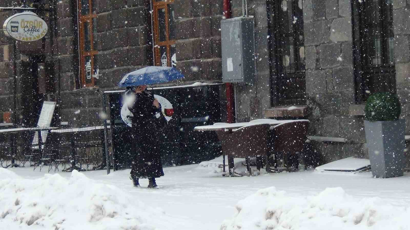 Kars martta beyaza büründü
