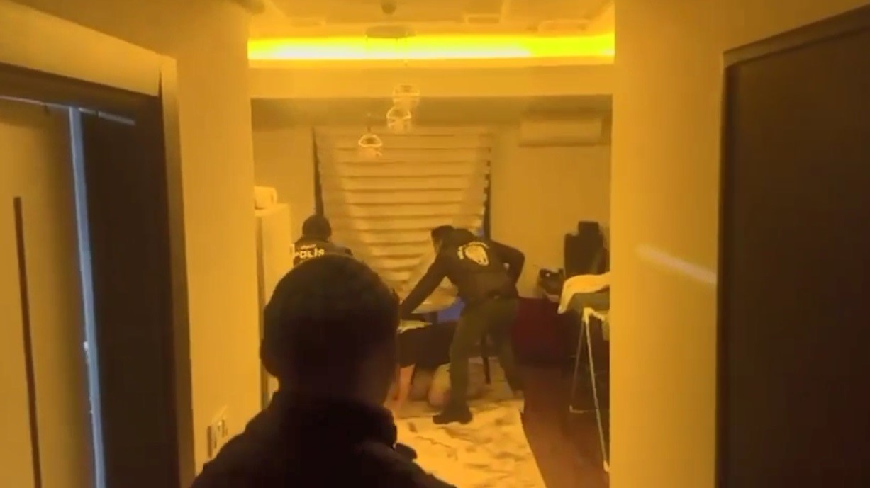 Kars merkezli 5 ilde "sahte el" operasyonu: 12 tutuklama
