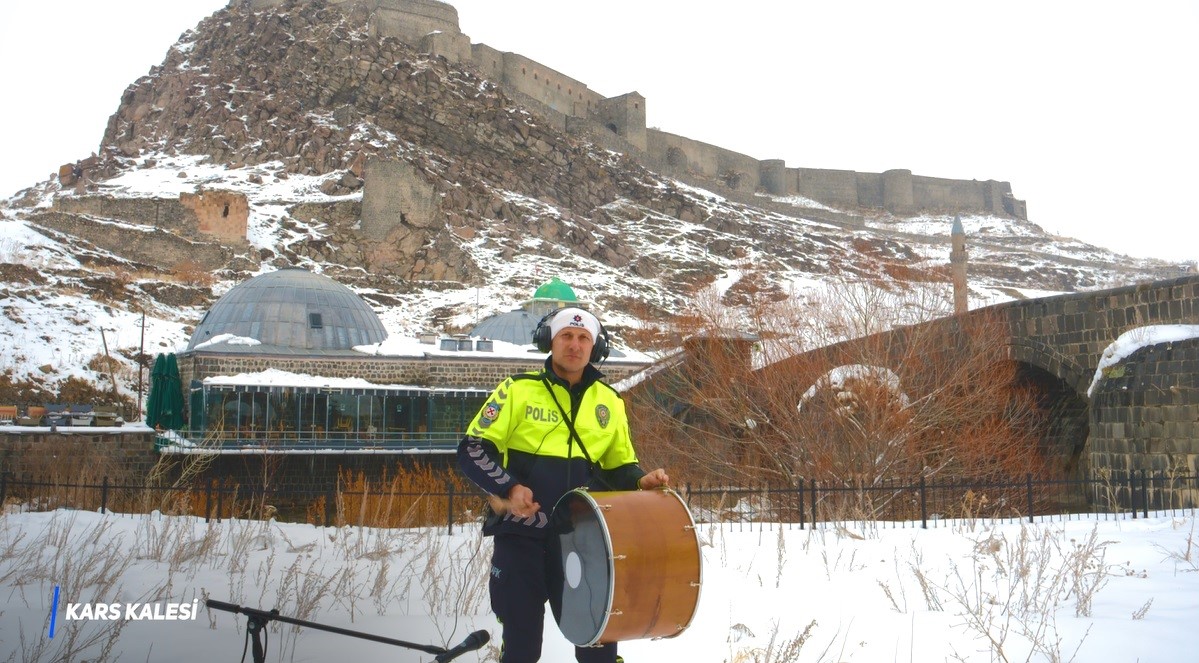 Kars polisinden 181. yıla özel müzikal klip
