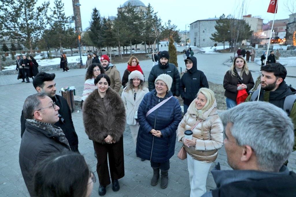Kars’a yerli ve yabancı turistlerden yoğun ilgi
