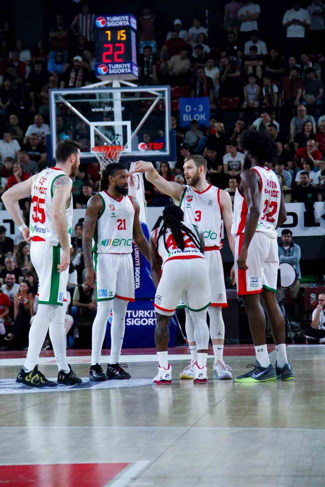 Karşıyaka Basketbol, ligde kalma mücadelesini sürdürüyor
