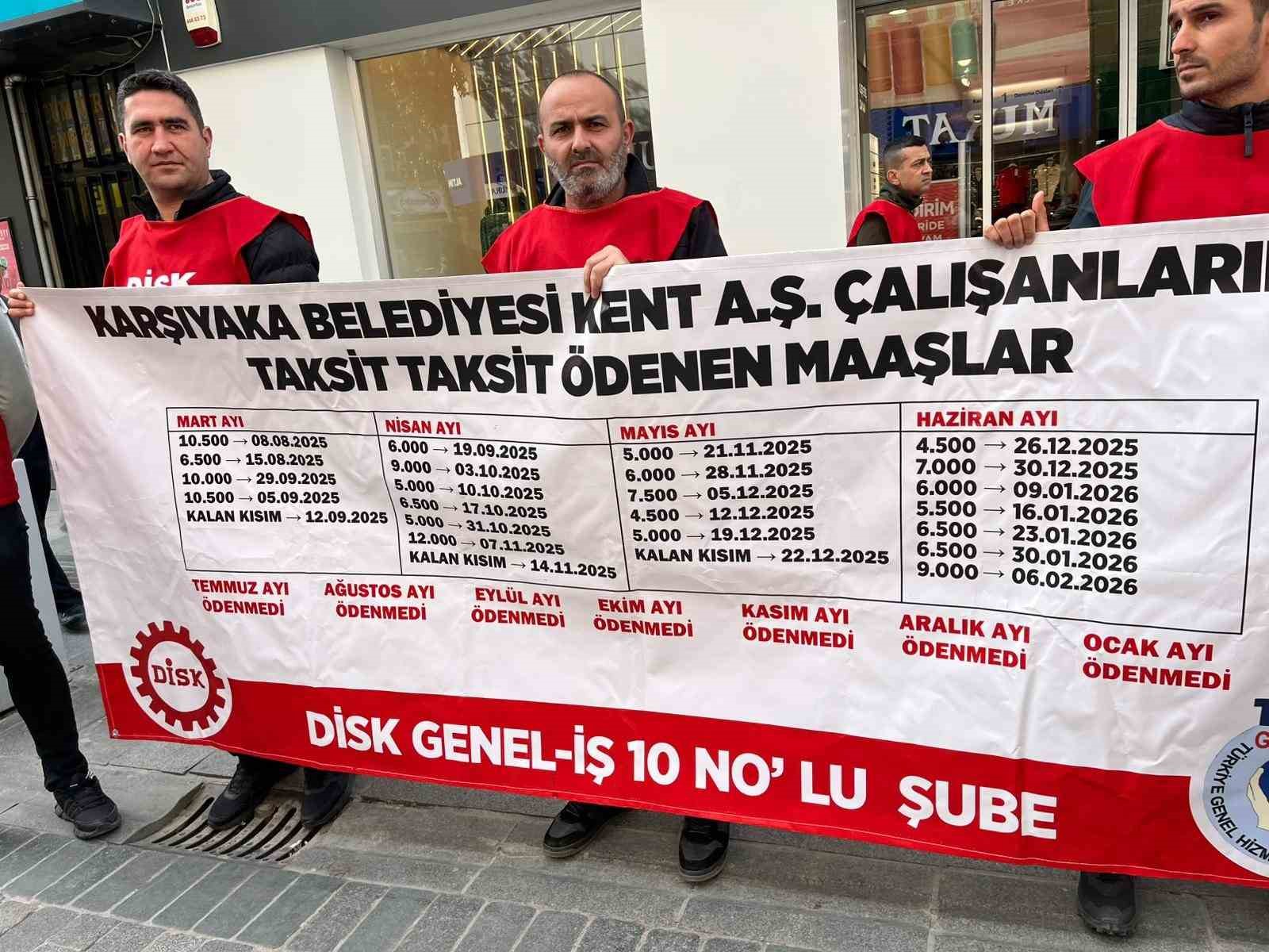 Karşıyaka Belediyesinde maaş alamayan işçiler sokağa döküldü
Karşıyaka Belediyesinde maaş alamayan işçiler sokağa döküldü