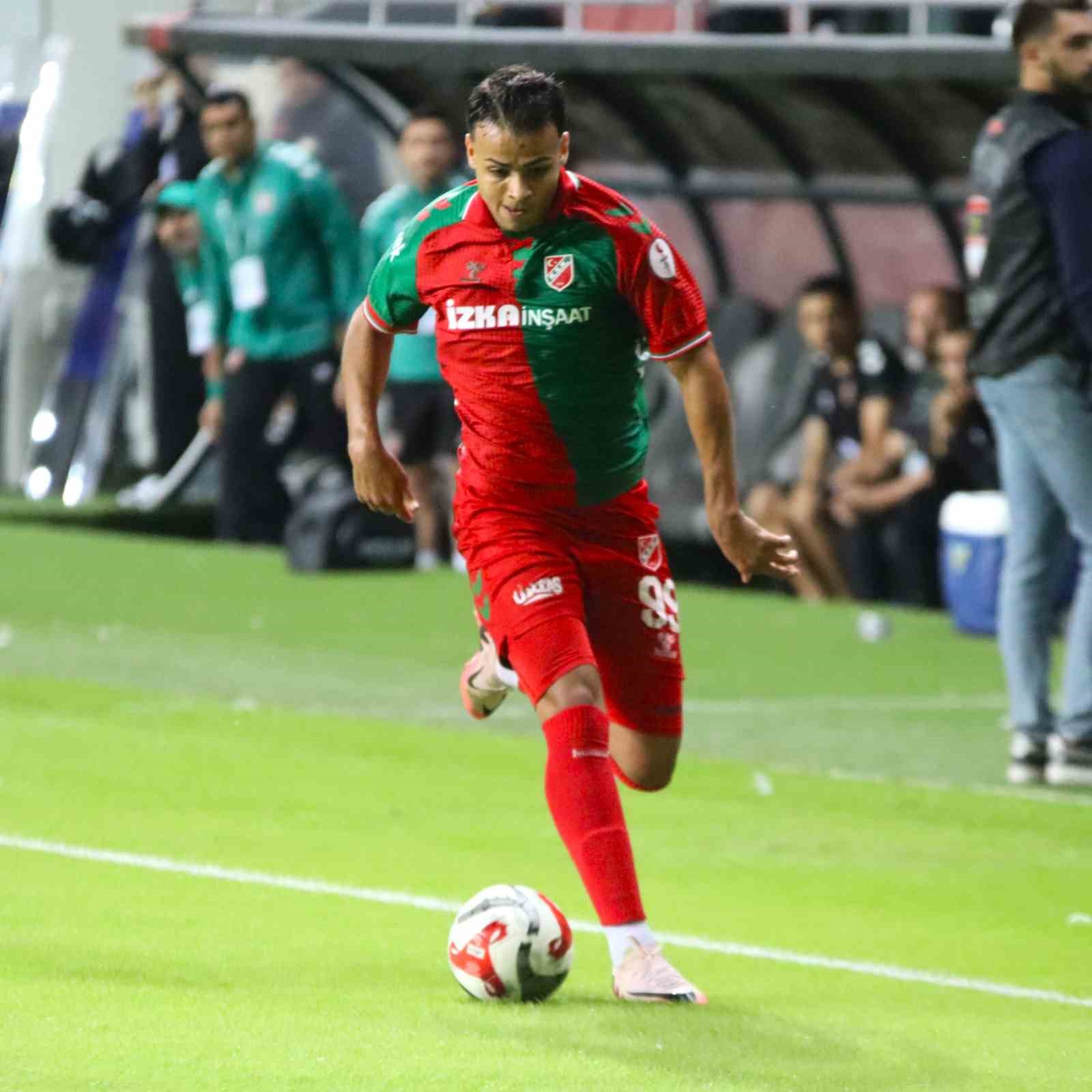 Karşıyaka’da Mehmet Güneş’le yollar ayrıldı
