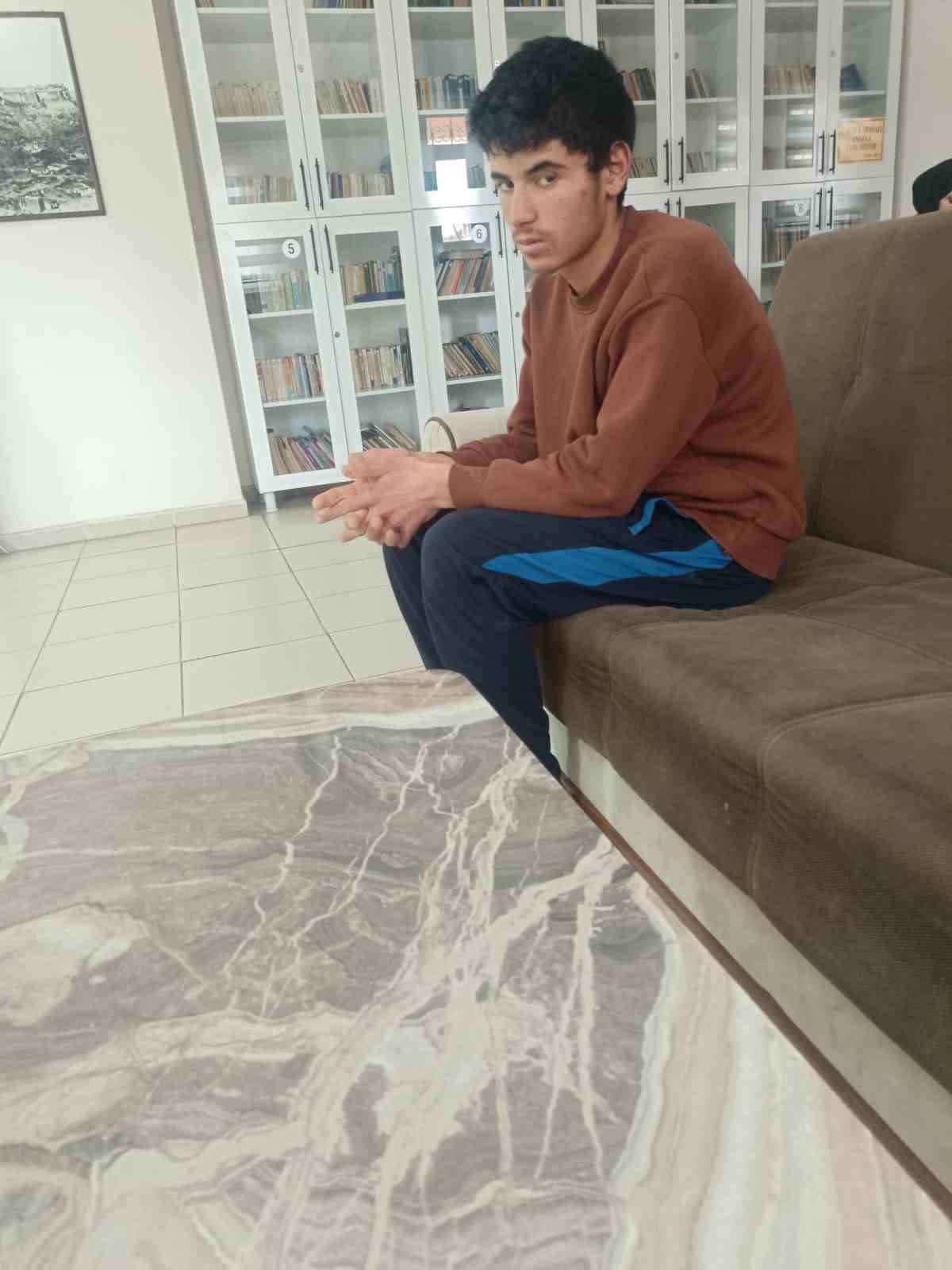 Kars’ta 15 yaşındaki çocuk 2 gündür kayıp: Arama çalışmaları başlatıldı
