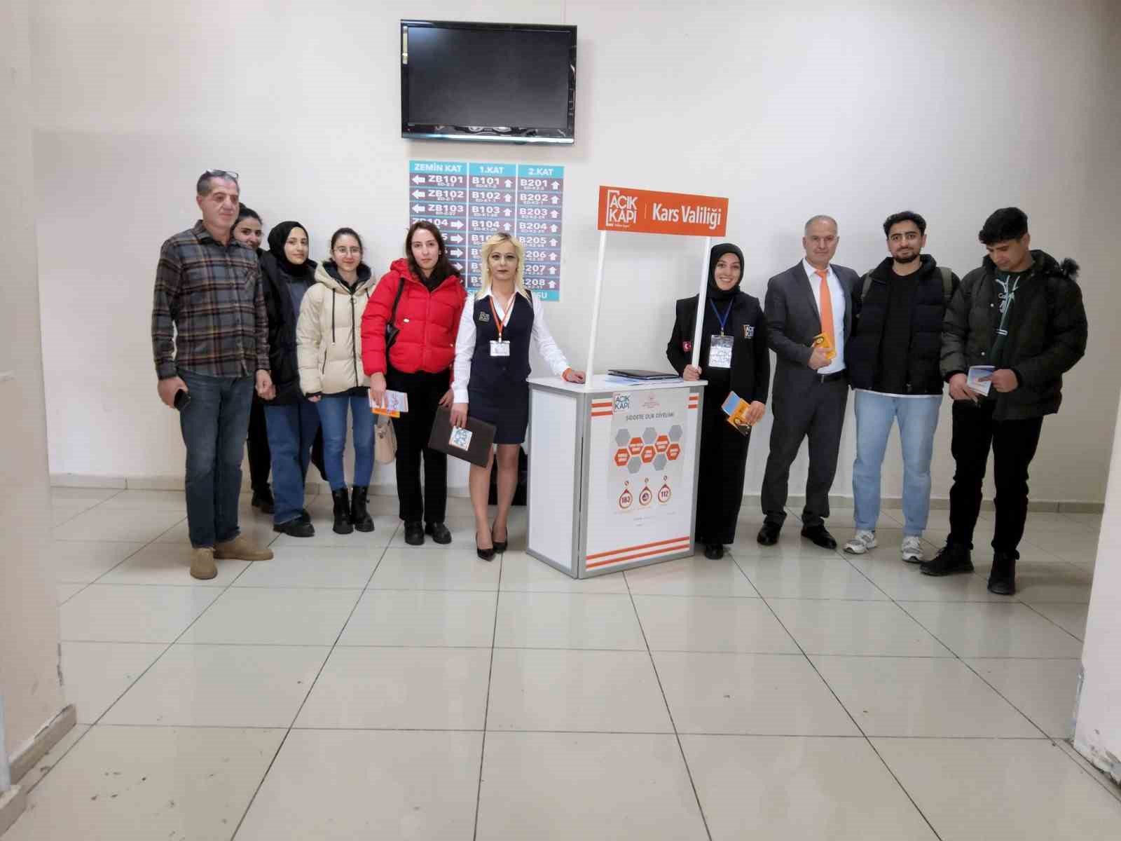 Kars’ta "Açık Kapı"dan üniversite öğrencilerine yakın temas
