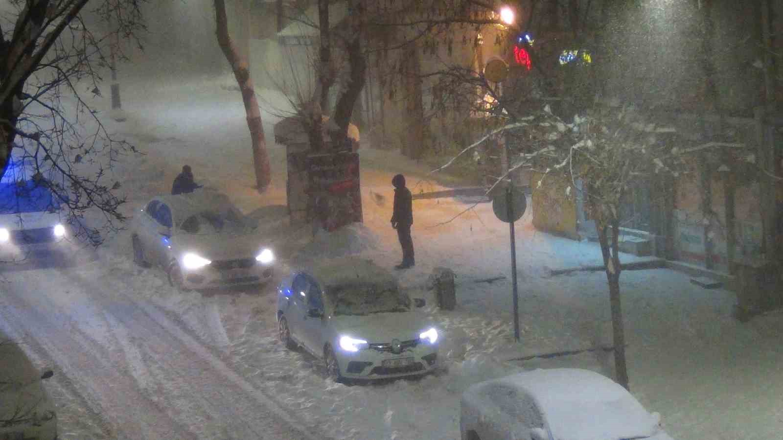 Kars’ta beyaz esaret: Tipiden göz gözü görmüyor
