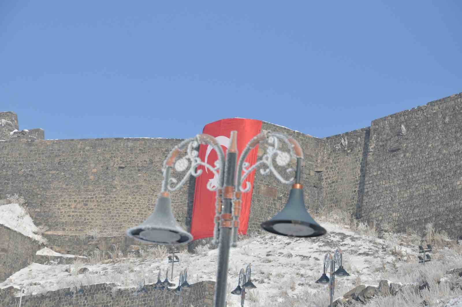 Kars’ta ‘Beyaz Zerafet’
Kars’ta ‘Beyaz Zerafet’