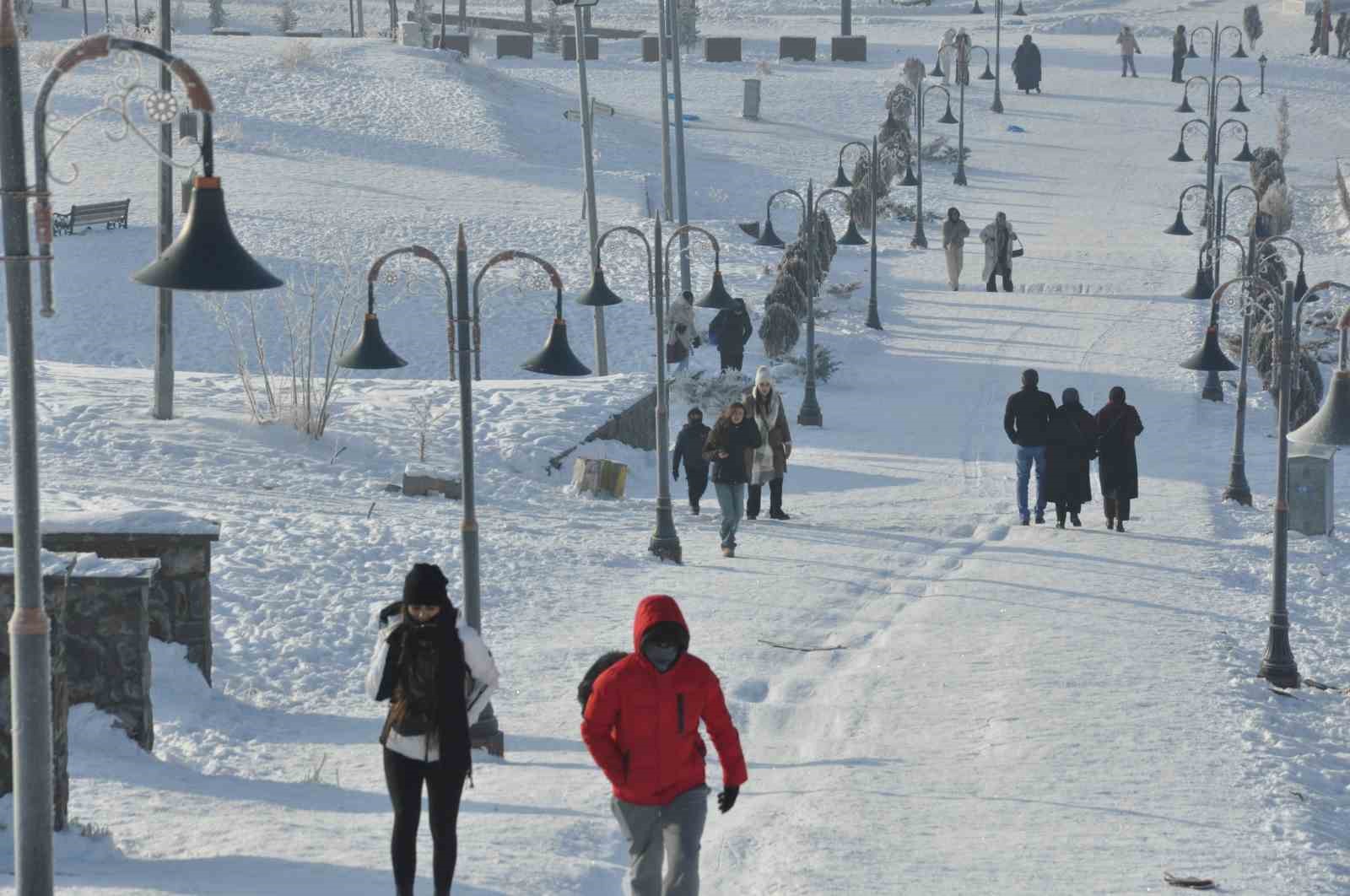 Kars’ta ‘Beyaz Zerafet’
Kars’ta ‘Beyaz Zerafet’