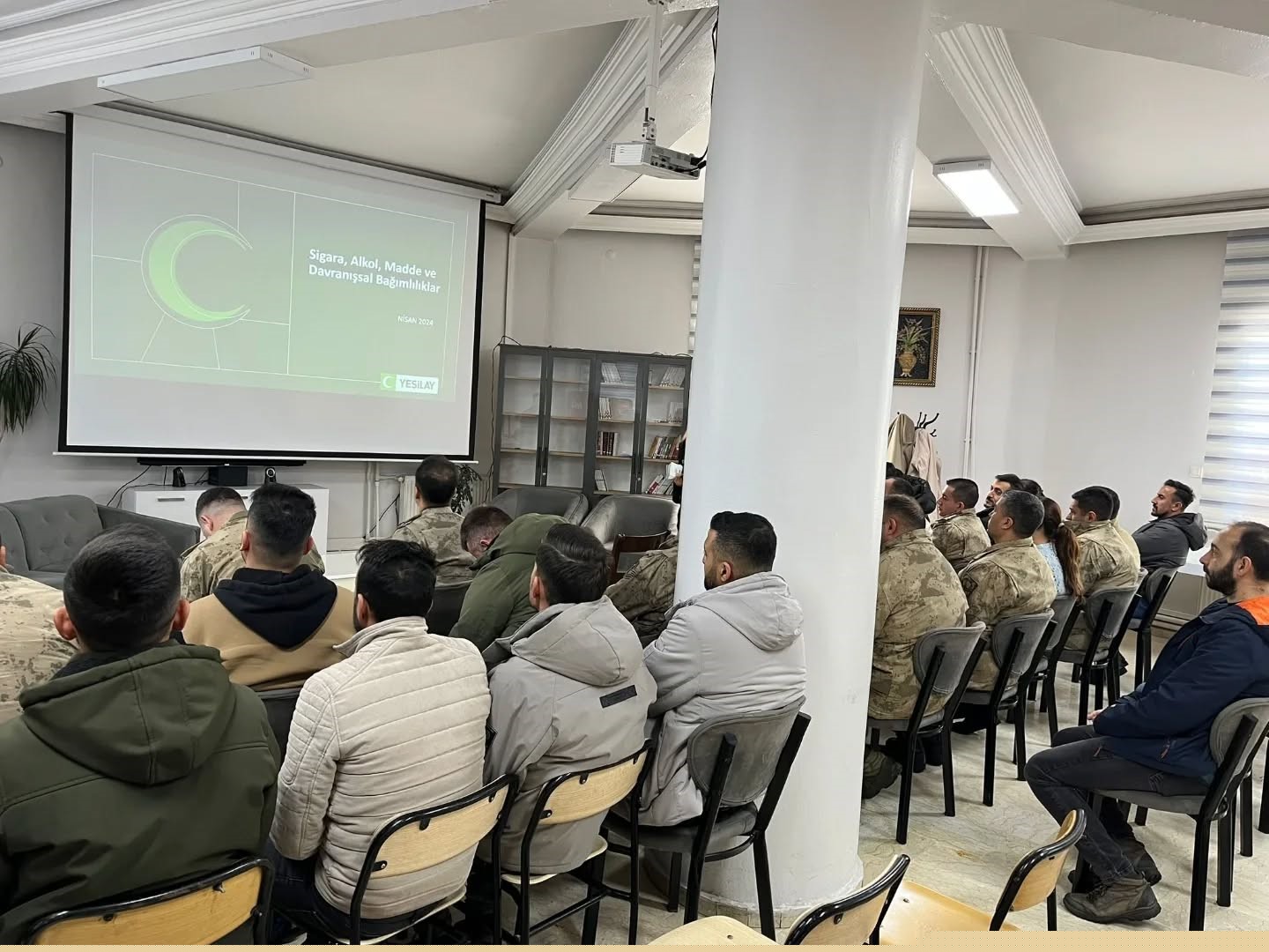 Kars’ta jandarmaya bağımlılıkla mücadele eğitimi
Kars’ta jandarmaya bağımlılıkla mücadele eğitimi