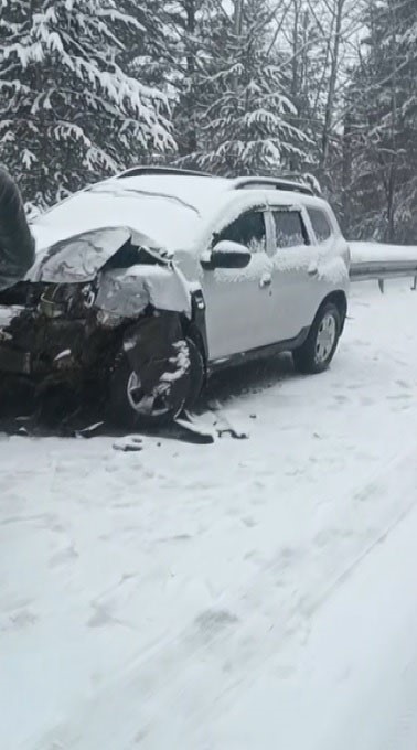 Kars’ta kar yağışı kazaya neden oldu:  Kazda 1 kişi yaralandı
