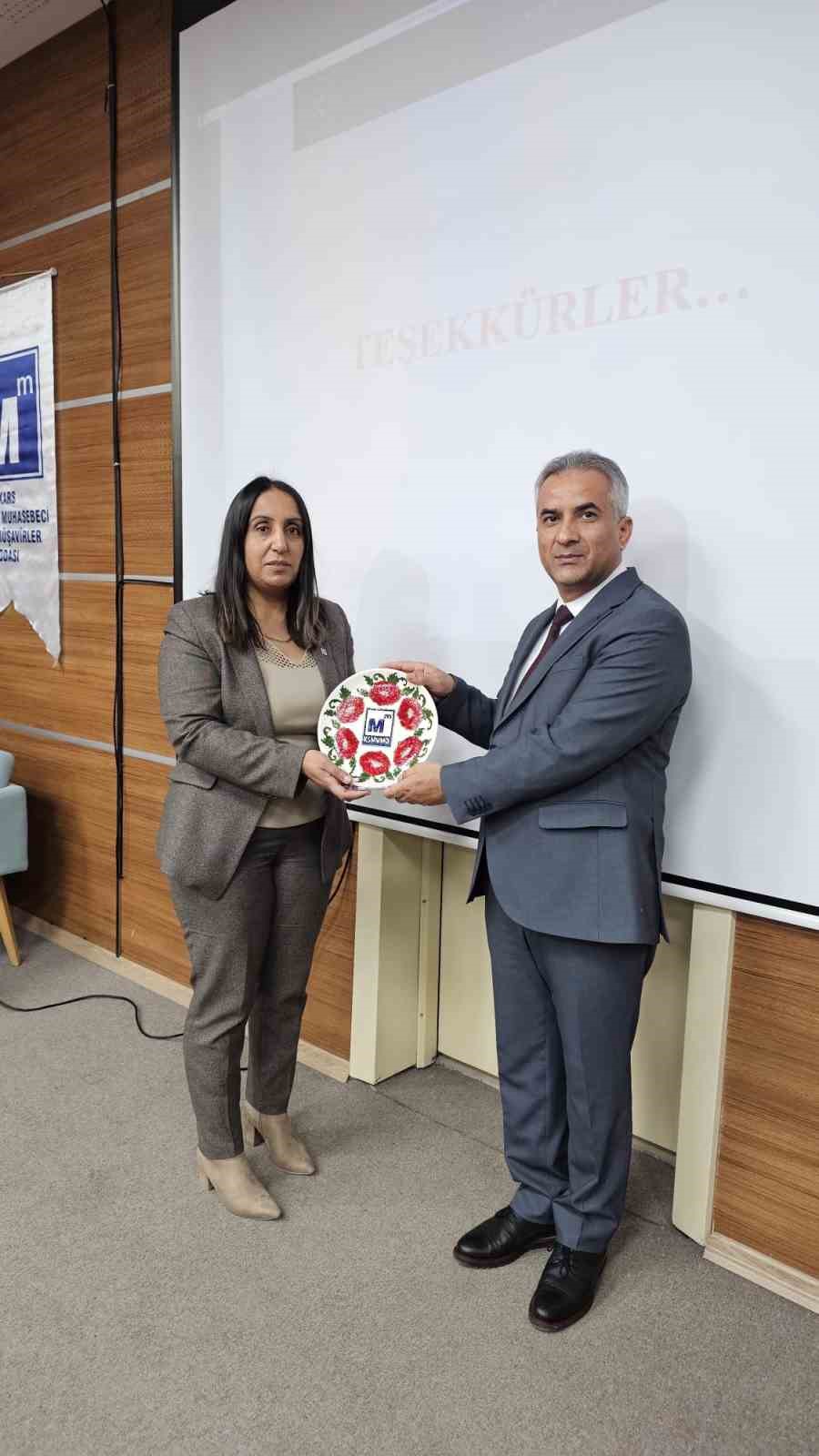 Kars’ta KURGAN bilgilendirme toplantısı düzenlendi
Kars’ta KURGAN bilgilendirme toplantısı düzenlendi